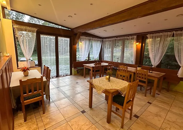 Szepty Lasu 3* شكلارسكا بوريبا